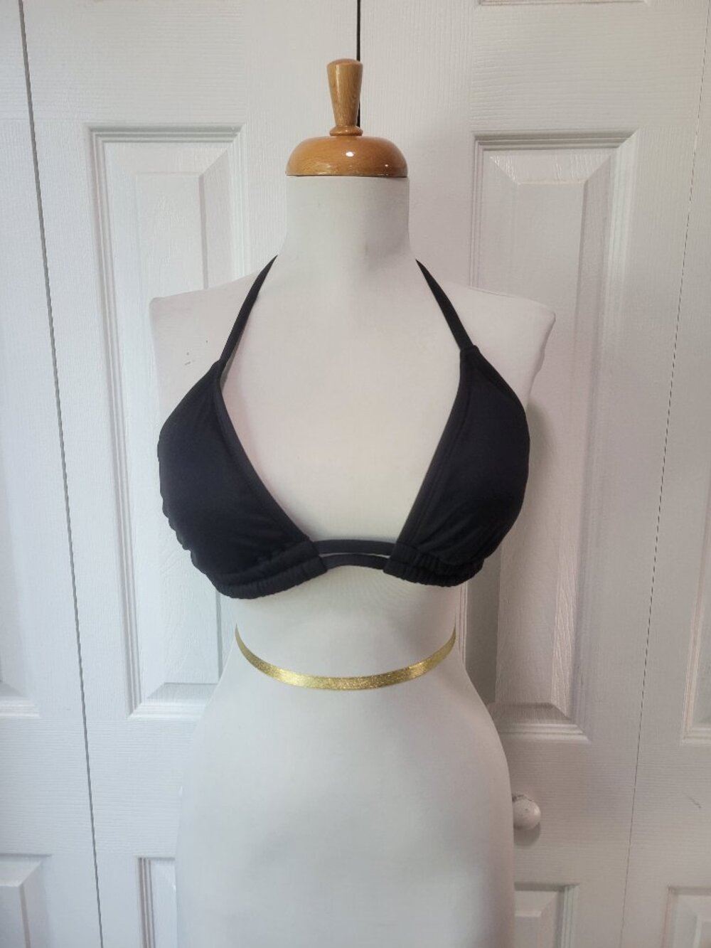 KONA SOL Black Double Tunnel Triangle Halter Bikini Swim Top sz M EUC Beach Pool